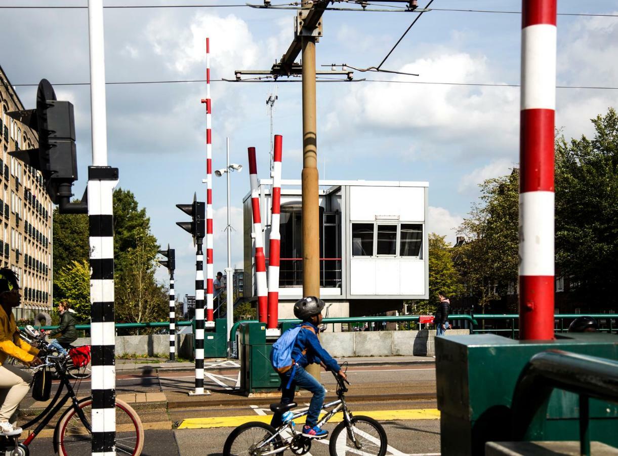 Sweets - Wiegbrug Amsterdam Bagian luar foto